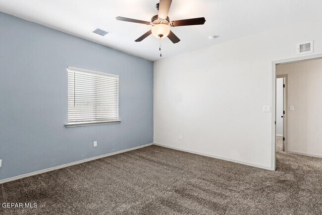 Building Photo - 11648 Flor Freesia Dr