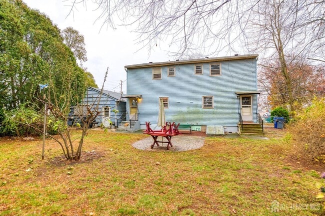 Building Photo - 347 Lincoln Blvd