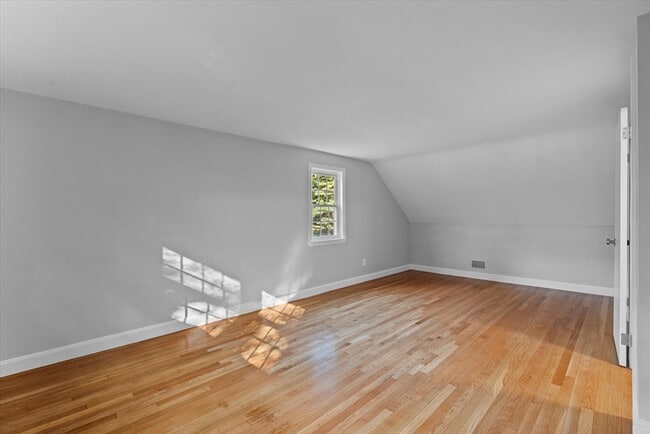 Building Photo - 36 Delmar Ave