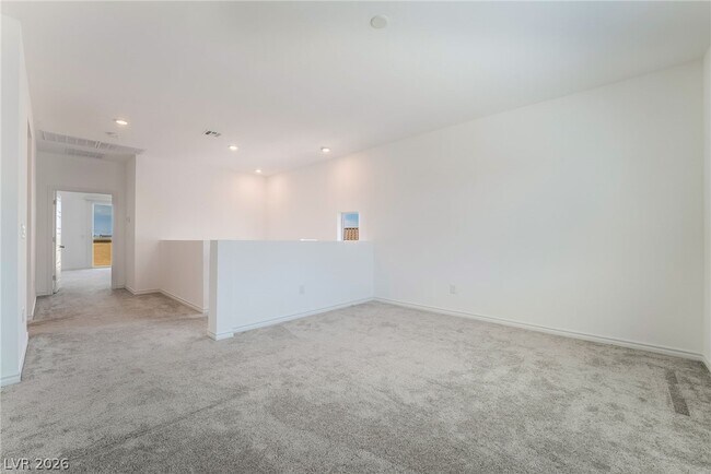Building Photo - 3952 Henny Ave