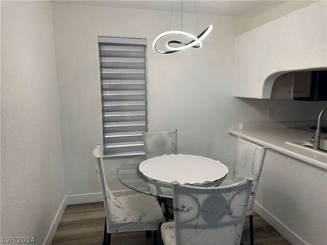 Building Photo - 601 Cabrillo Cir