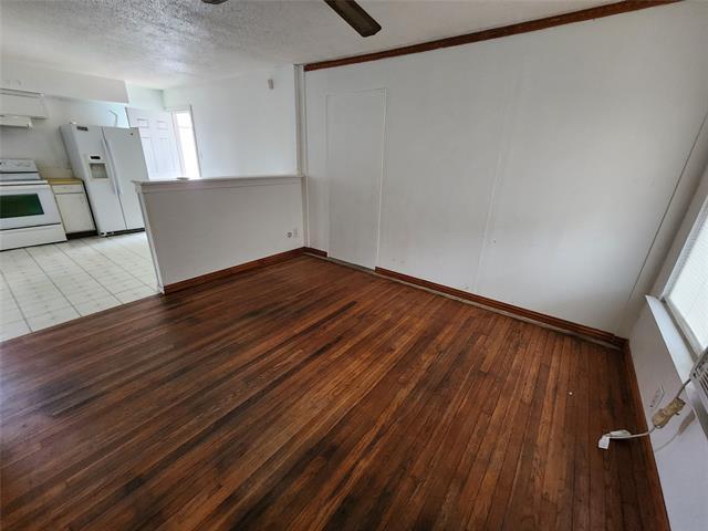 Building Photo - 843 Harbor Dr