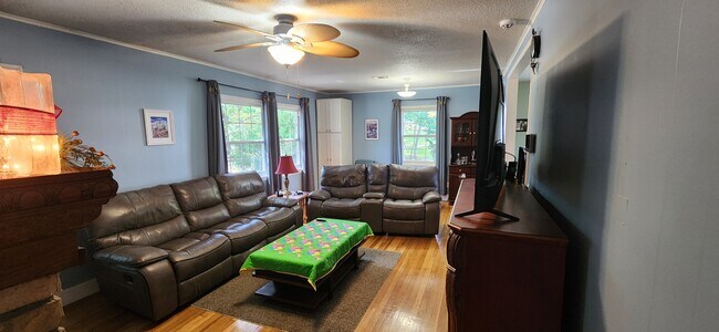 Building Photo - 400 N N St