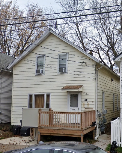 Building Photo - 612 E 11th St