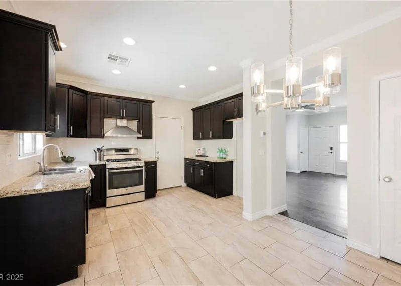 Building Photo - 5439 Bradford Pear Dr