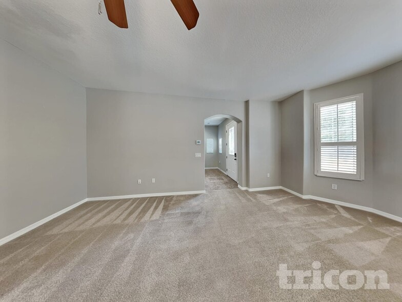 Building Photo - 33314 Portal Dr