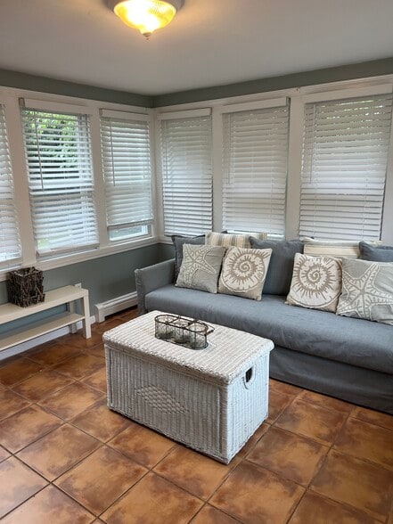 Sunroom - 25 Centerville Ave