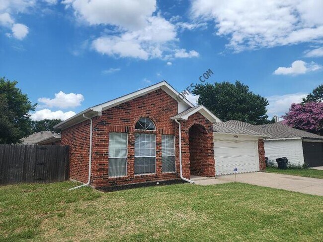 Building Photo - 3608 Garden Springs Dr