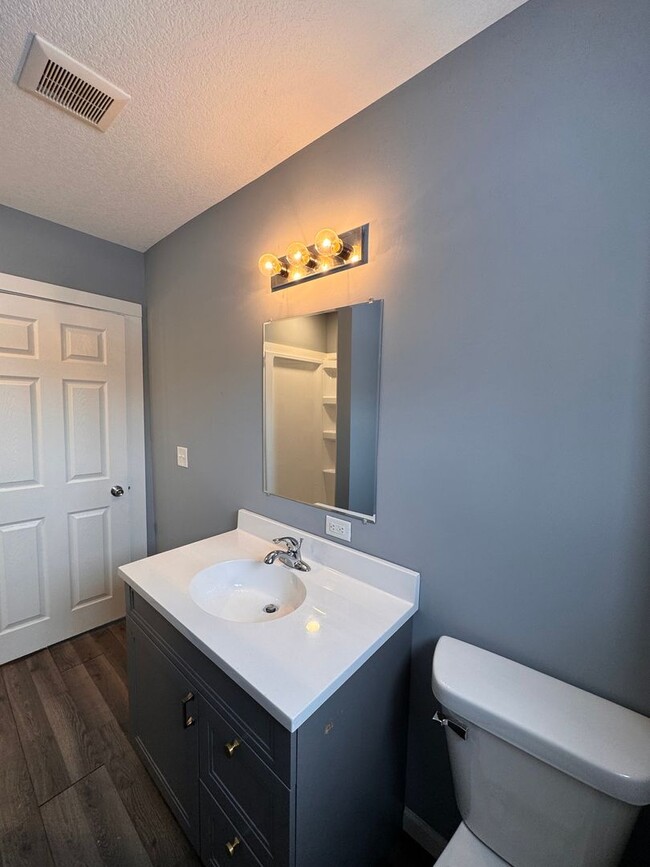 Building Photo - AVAILABLE NOW! Large 3 Bedroom, 2 Bathroom, with Extra Rooms and Two Car Garage in Anoka