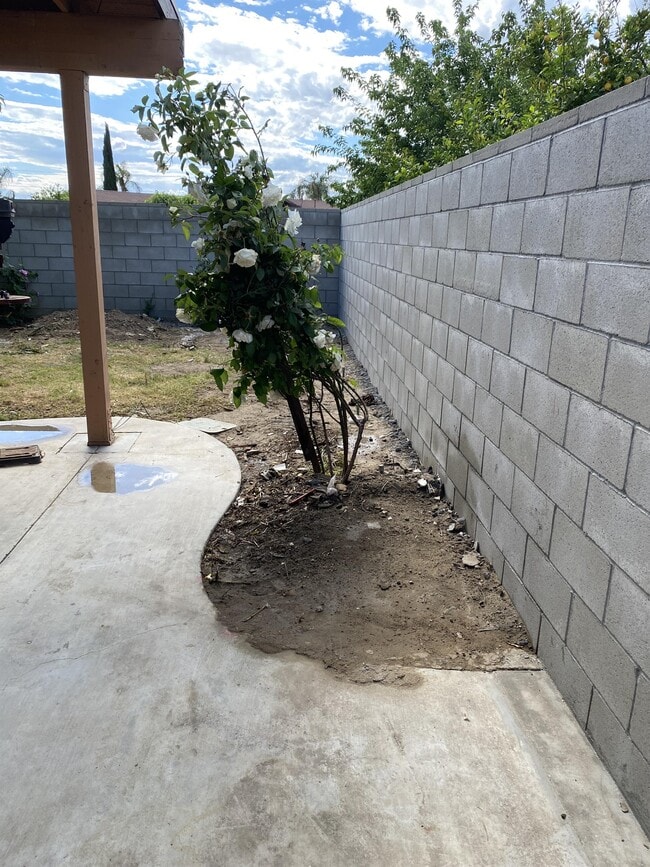 Building Photo - 10708 San Gorgonio St