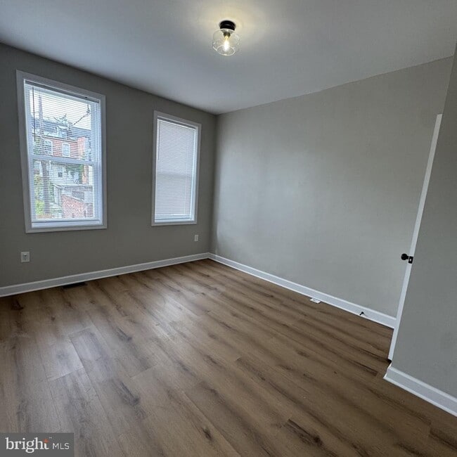 Building Photo - 2216 Whittier Ave
