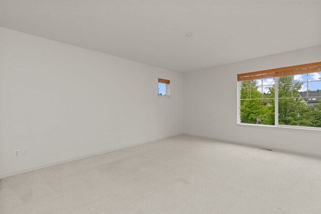 Building Photo - Stunning 3 bed, 2.5 bath home in desirable Bothell neighborhood