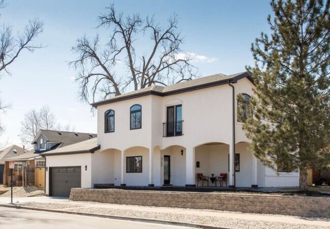 Primary Photo - Berkeley Luxury Home Near Regis