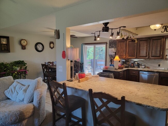 Building Photo - 717 Ridge Pl