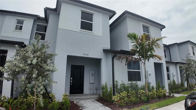 Building Photo - 35761 SW 178th Ct