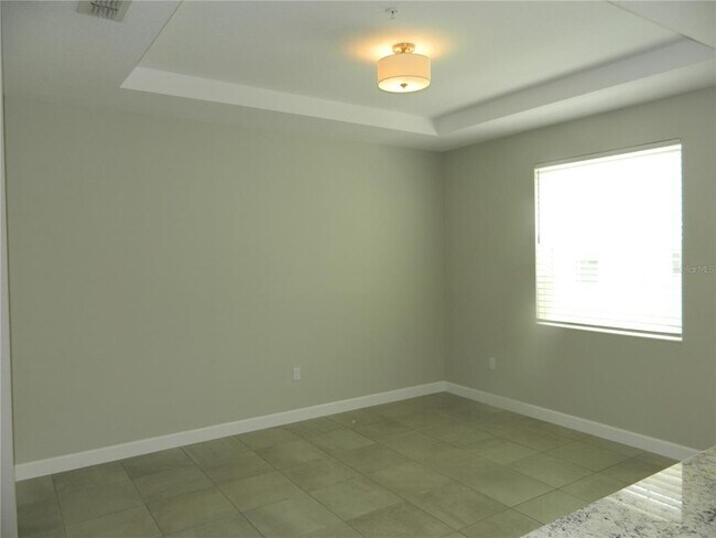 Building Photo - 1330 Bolton Pl