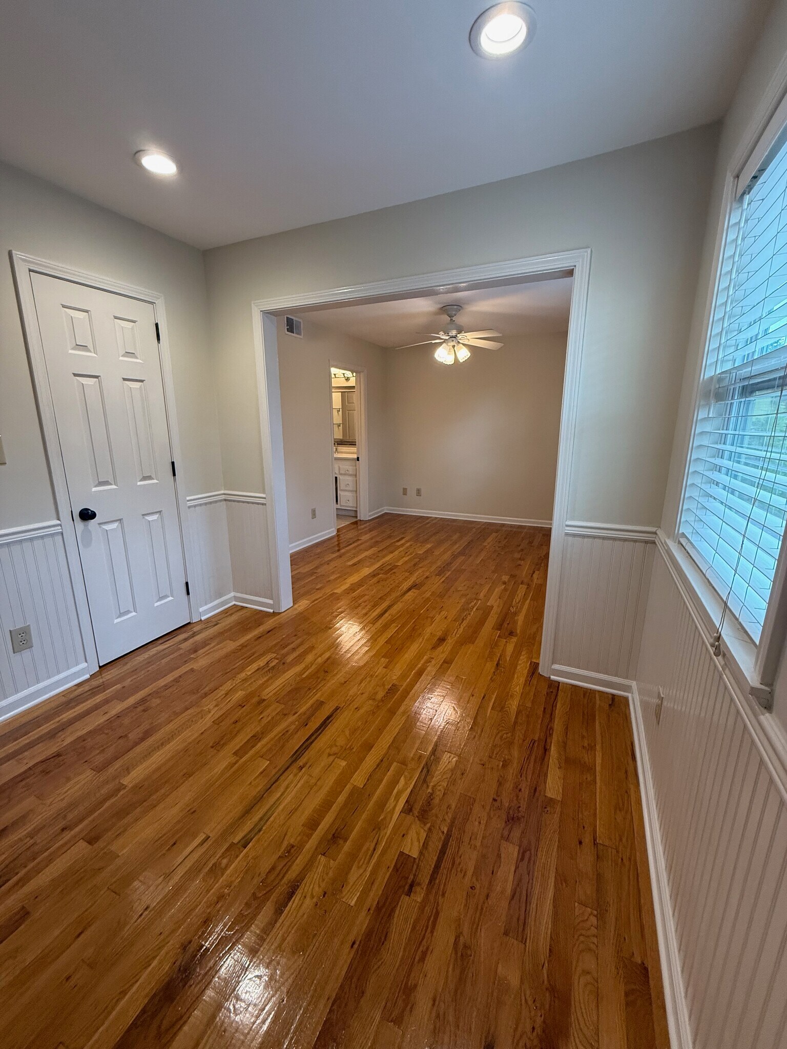 Sitting Area - 2808 10th Ct S
