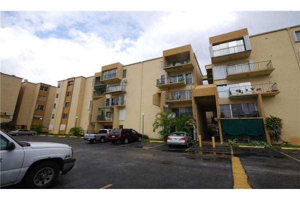 towers of westland condominiums hialeah fl apartment finder