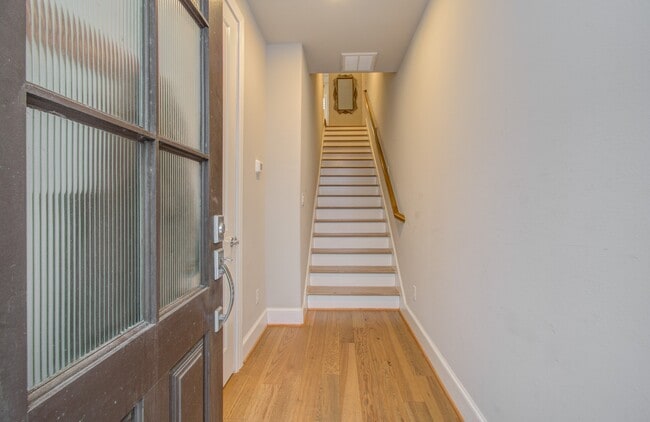 Building Photo - 4047 Leeland St
