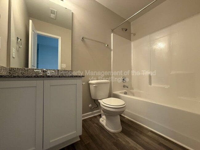 Building Photo - 3801 Miller Dr