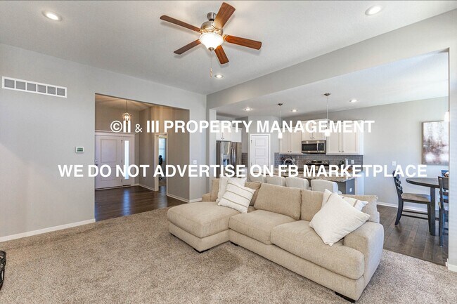 Building Photo - 12566 S Canyon Dr