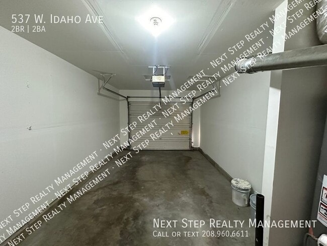 Building Photo - 537 W Idaho Ave
