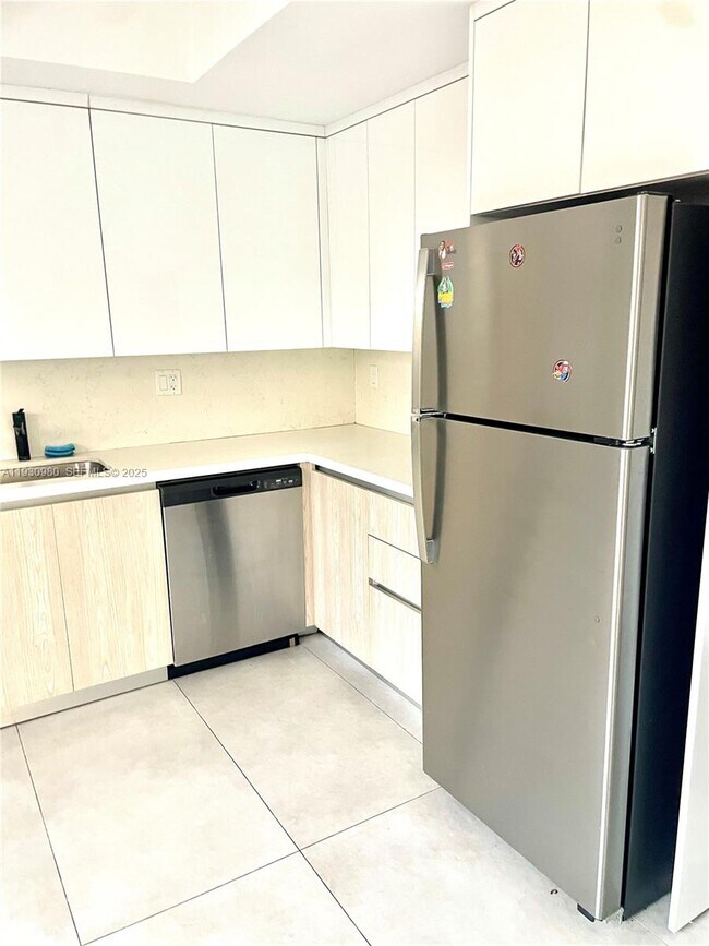 Building Photo - 1547 NW 2nd St