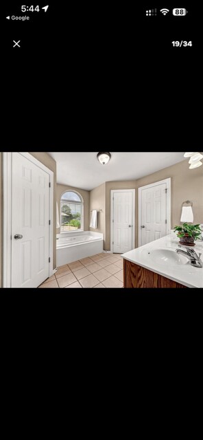 Building Photo - 2046 Pine Woods Rd