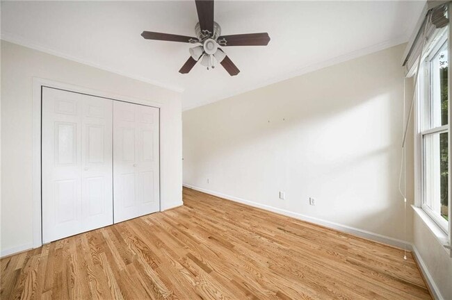 Building Photo - 167 Vanira Ave SE
