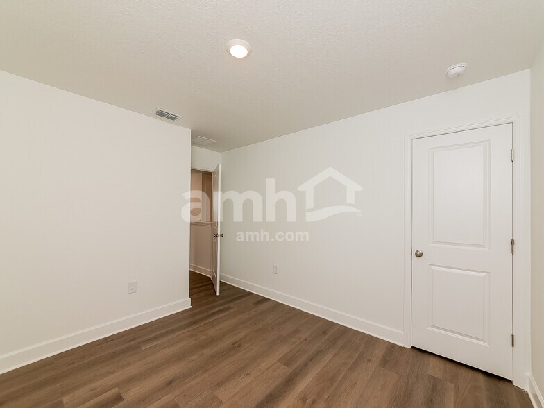Building Photo - 16516 Cheyanne Ct