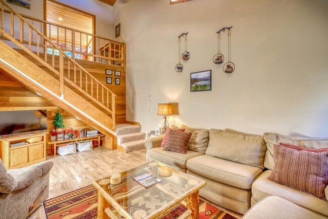 Building Photo - Timbers Condo