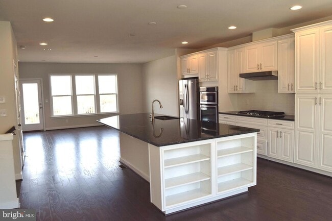 Building Photo - 19974 Abram Ter