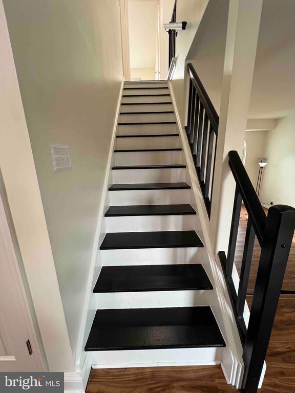 Building Photo - 6247 Spring Knoll Dr