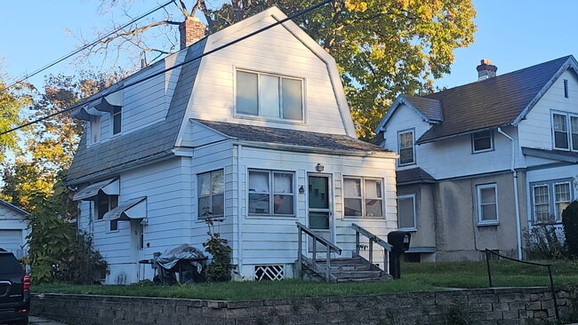 Primary Photo - 963 Perry St