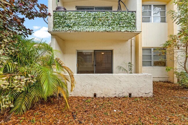Building Photo - 7831 SW 56th St