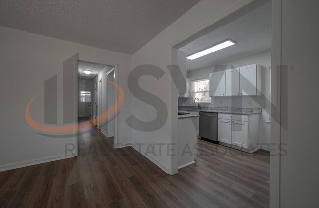 Building Photo - Enjoy Modern Living in This Beautifully Updated 3BR, 1.5BA Durham Home!