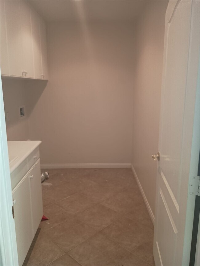 Building Photo - 33001 Sage Ct