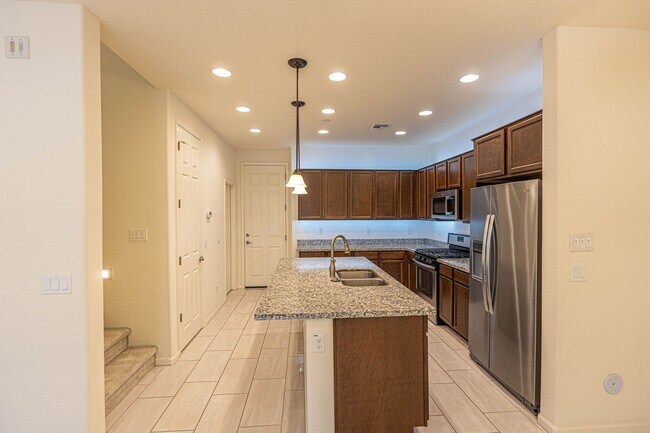 Building Photo - Modern Living in Gated Siena at Ocotillo –...