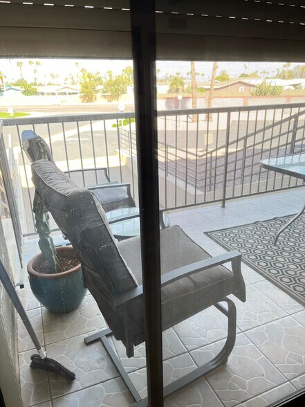Balcony - 425 S Parkcrest