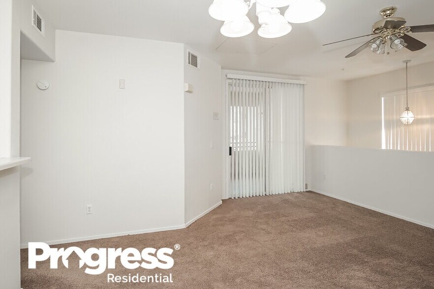 Building Photo - 7131 S Durango Dr