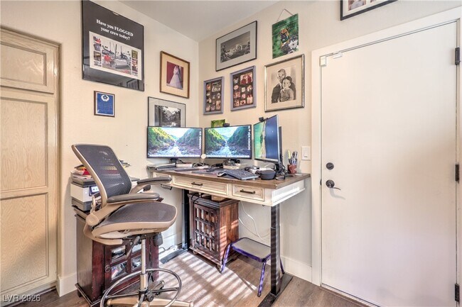 Building Photo - 2701 Spalding Dr