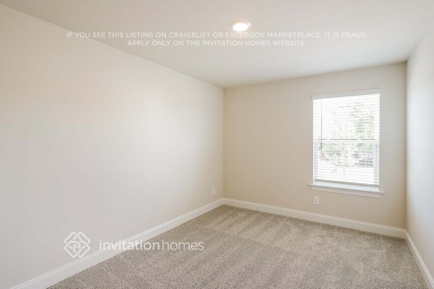 Building Photo - 180 Maybrook Dr