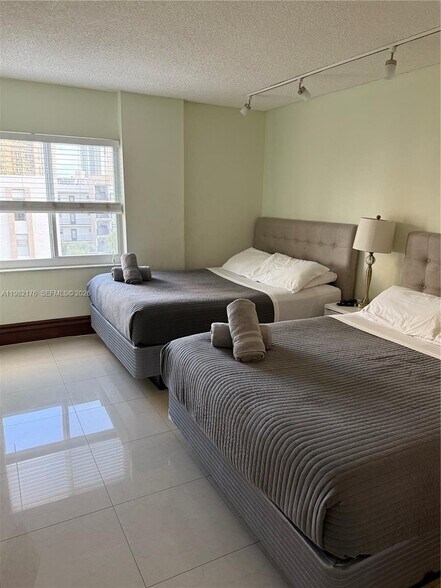 Building Photo - 200 177th Dr