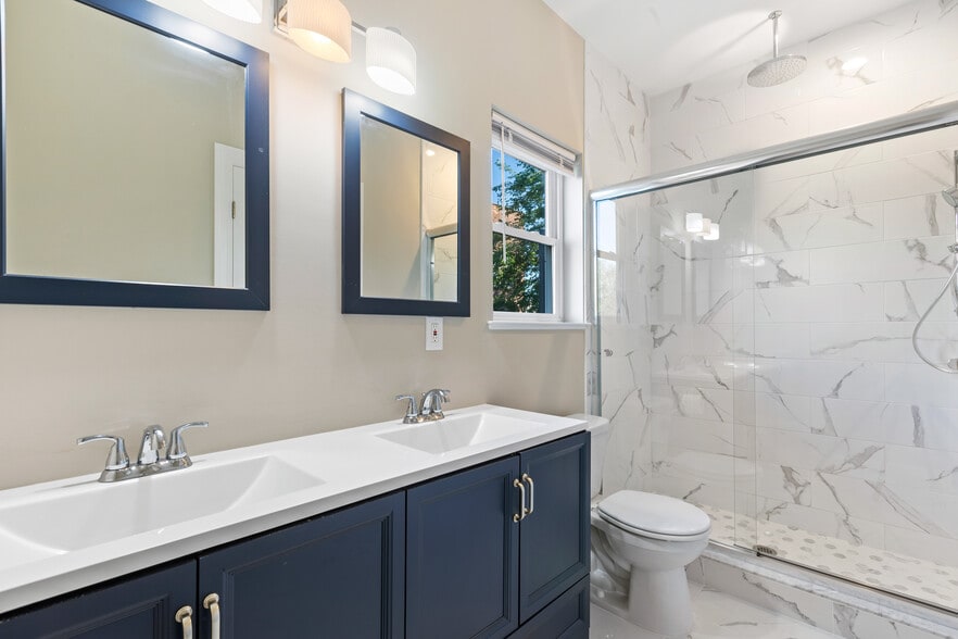 Master Bathroom - 68 W 52nd St