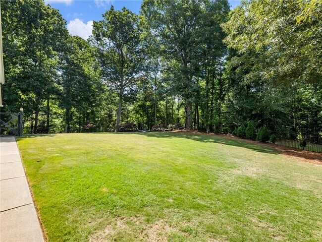 Building Photo - 3965 Hamilton View Way NE