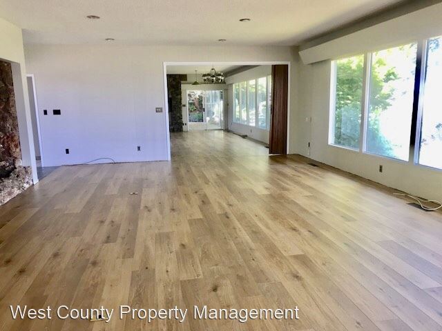 Building Photo - 5 br, 4.5 bath House - 3645 Roblar Rd