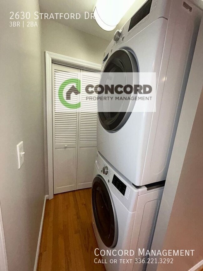 Building Photo - 2630 Stratford Dr