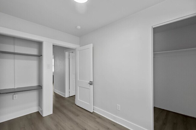Building Photo - Renovated 3 bedroom home available NOW!