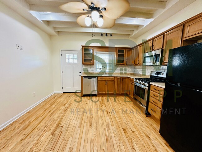 Building Photo - Modern 2BR off Eastern Parkway now available!