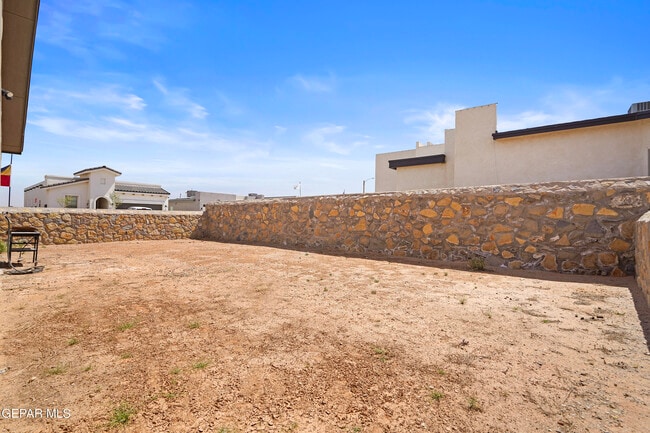 Building Photo - 7480 Rio Rimac Dr